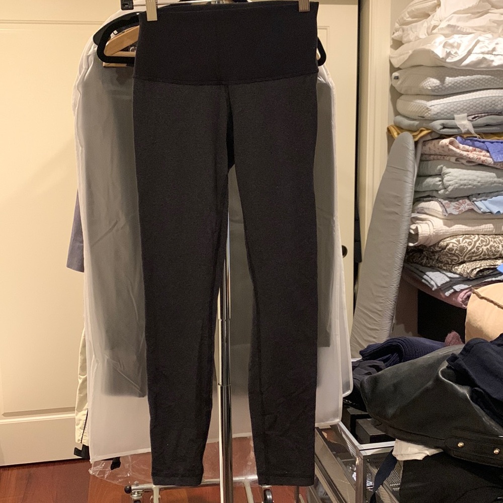 LULULEMON yoga leggings